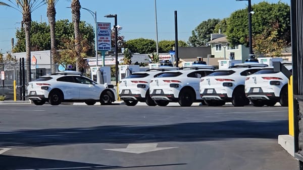 [Video] Waymo Opens New Depot Near LAX